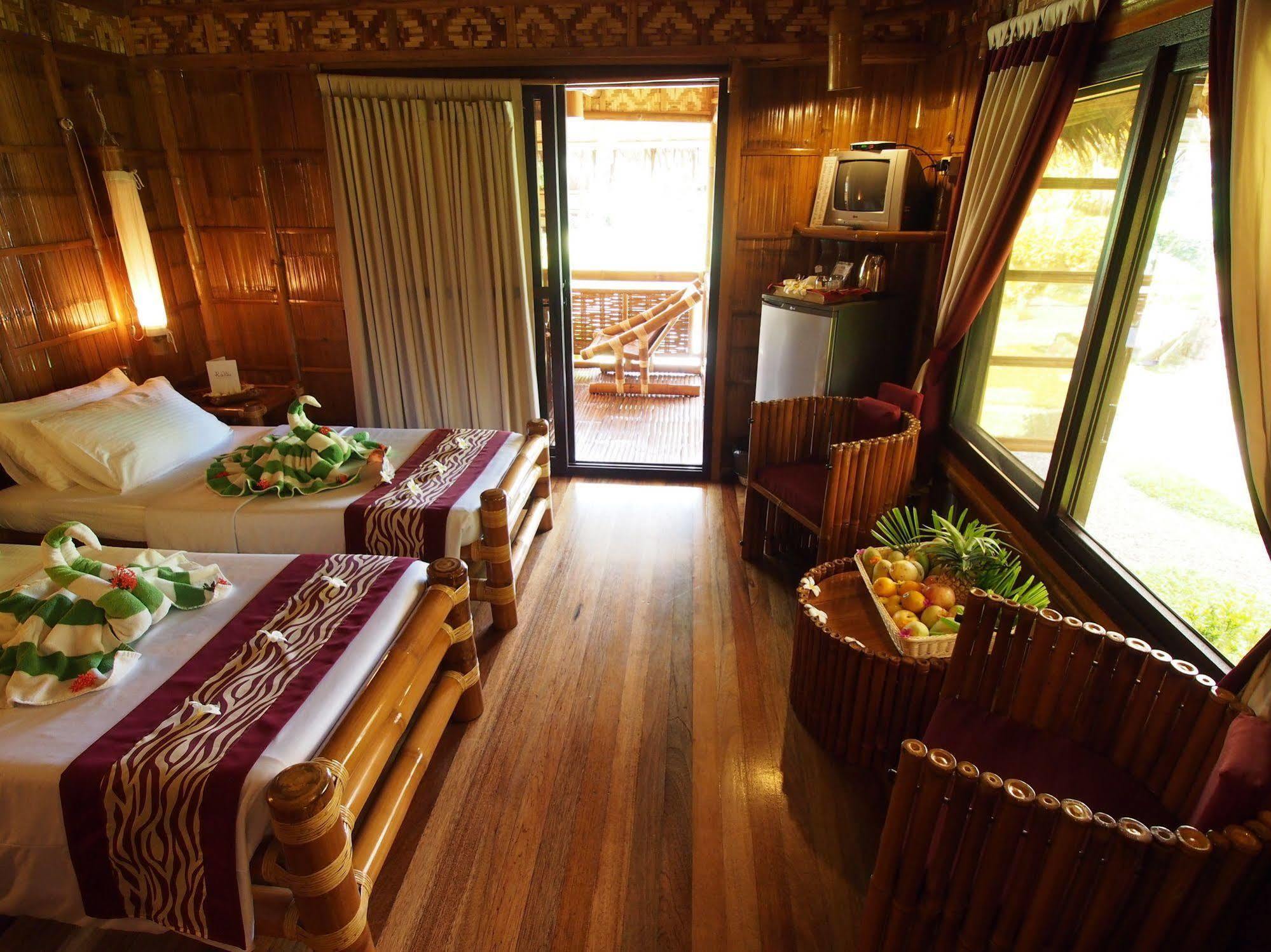 Pura Vida Beach & Dive Resort Dauin Buitenkant foto