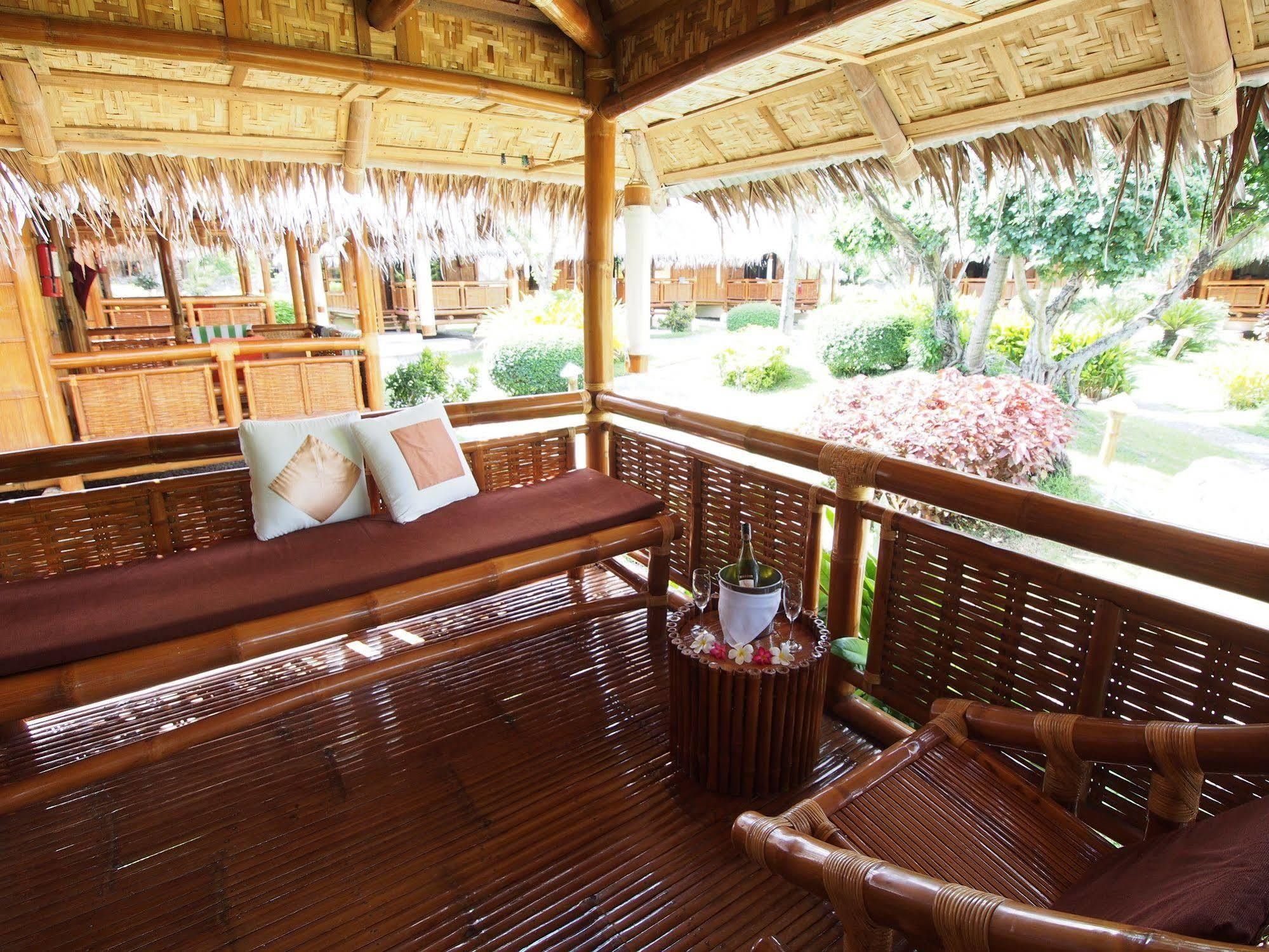 Pura Vida Beach & Dive Resort Dauin Buitenkant foto