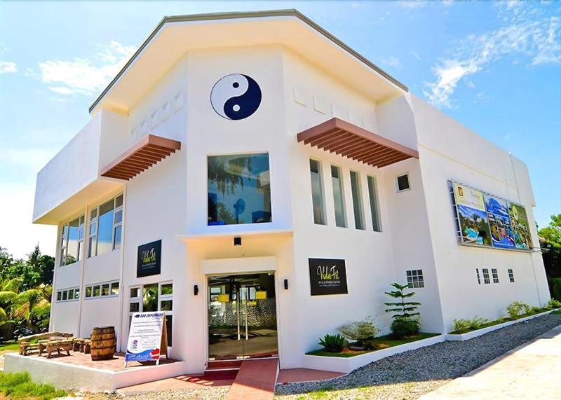 Pura Vida Beach & Dive Resort Dauin Buitenkant foto
